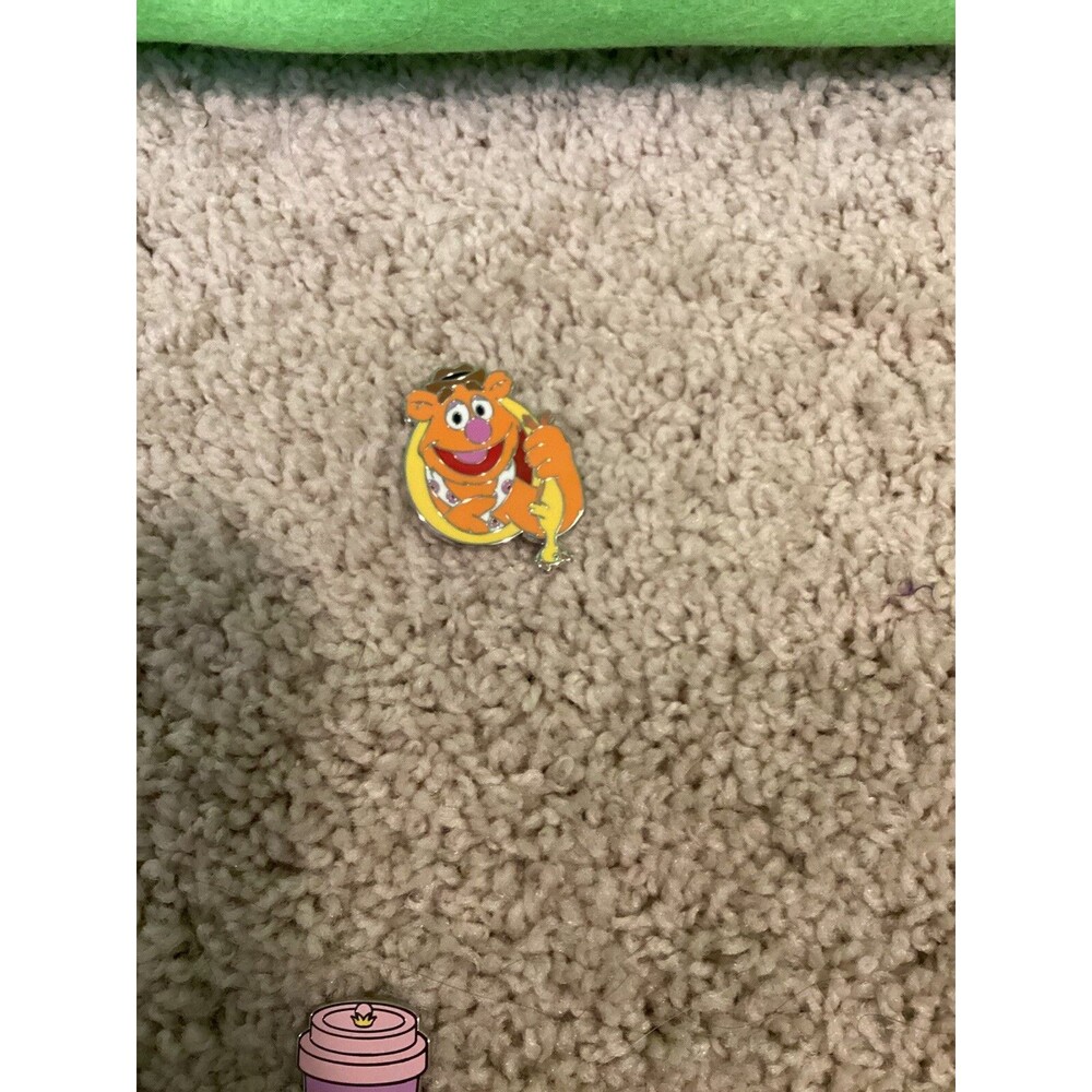 Fozzie Bear Disney Parks Trading Pin - 2023 The Muppets Mystery Pin Set